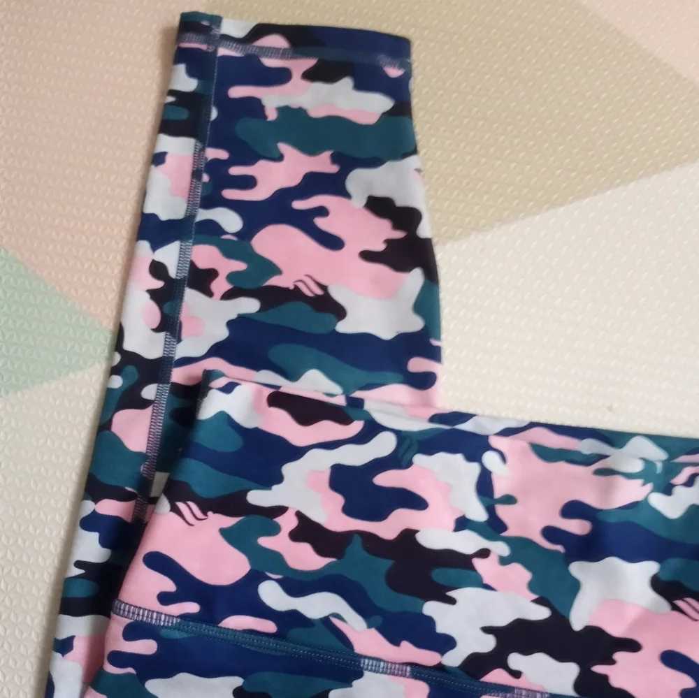 Powerhold Fabletics High rise Camo Legging size S - Picture 4 of 10